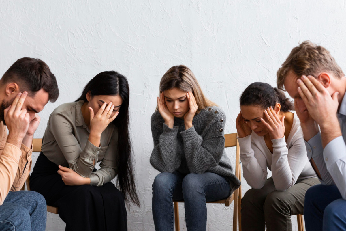 Infodemia e redes sociais elevam ansiedade e insônia e acendem alerta na saúde mental