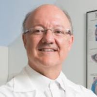 Dr. Bruno Naves