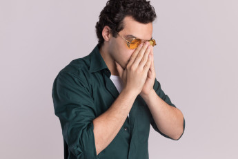 olfato_muito_sensivel_quando_cheiros_comuns_viram_mal_estar_e_ansiedade.jpg
