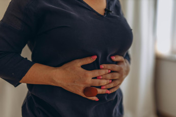 pancreatite_dor_forte_na_barriga_pode_ser_sinal_de_inflamacao_grave_no_pancreas.jpg