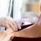 estudo_revela_como_a_psoriase_pode_chegar_as_articulacoes_e_causar_dor (1).jpg