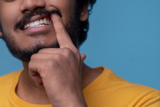 periodontite_pode_avancar_sem_dor_e_levar_a_perda_de_dentes_saiba_identificar (1).jpg