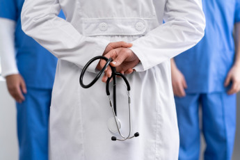 estamos_formando_medicos_ou_treinando_candidatos_para_provas.jpg