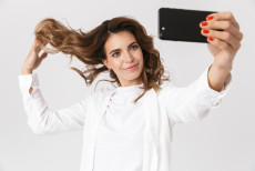 queda_de_cabelo_marketing_nas_redes_pode_levar_a_tratamentos_perigosos_alerta_tricologista.jpg
