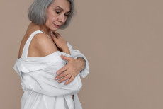 oncomenopausa_e_ondas_de_calor_o_desafio_que_milhoes_de_mulheres_com_historico_de_cancer.jpg