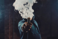 uso_de_vape_entre_estudantes_saltou_de_4_7_para_10_e_preocupa_especialista.jpg